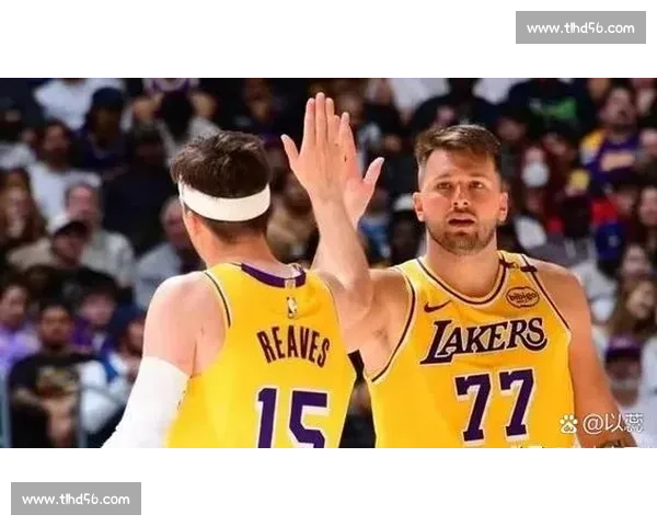 NBA猛龙鏖战篮网胜负悬念拉满 核心球员对决成比赛最大看点